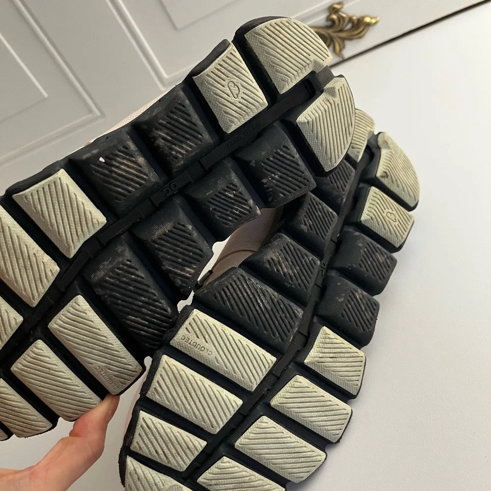 On Running Cloud X 3 fawn magnet Women's biege and Black Athletic Shoes - Picture 5 of 8